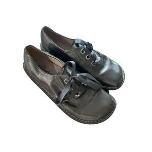 Alegria Womens Green Lace Up Patent Leather Round Toe Oxford Shoes Size 39